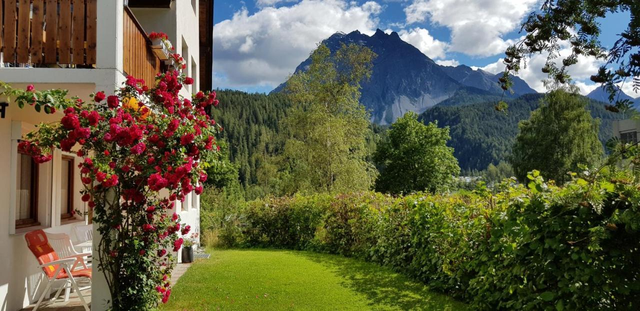 Appartement Melcher Sotcha Dadaint 654 Scuol Exteriör bild